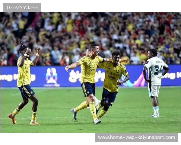 C罗反越位推射得手,利雅得胜利牢握节奏 C罗反越位推射得手,利雅得胜利牢握节奏